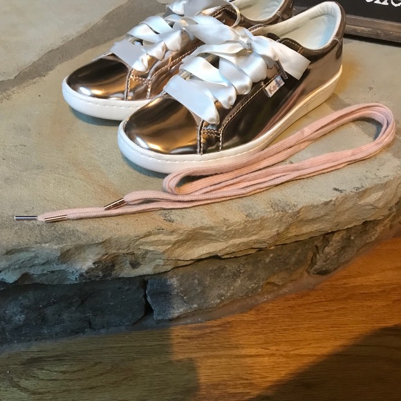 New Kate Spade New York Leather Rose Gold Sneakers - Picture 8 of 8